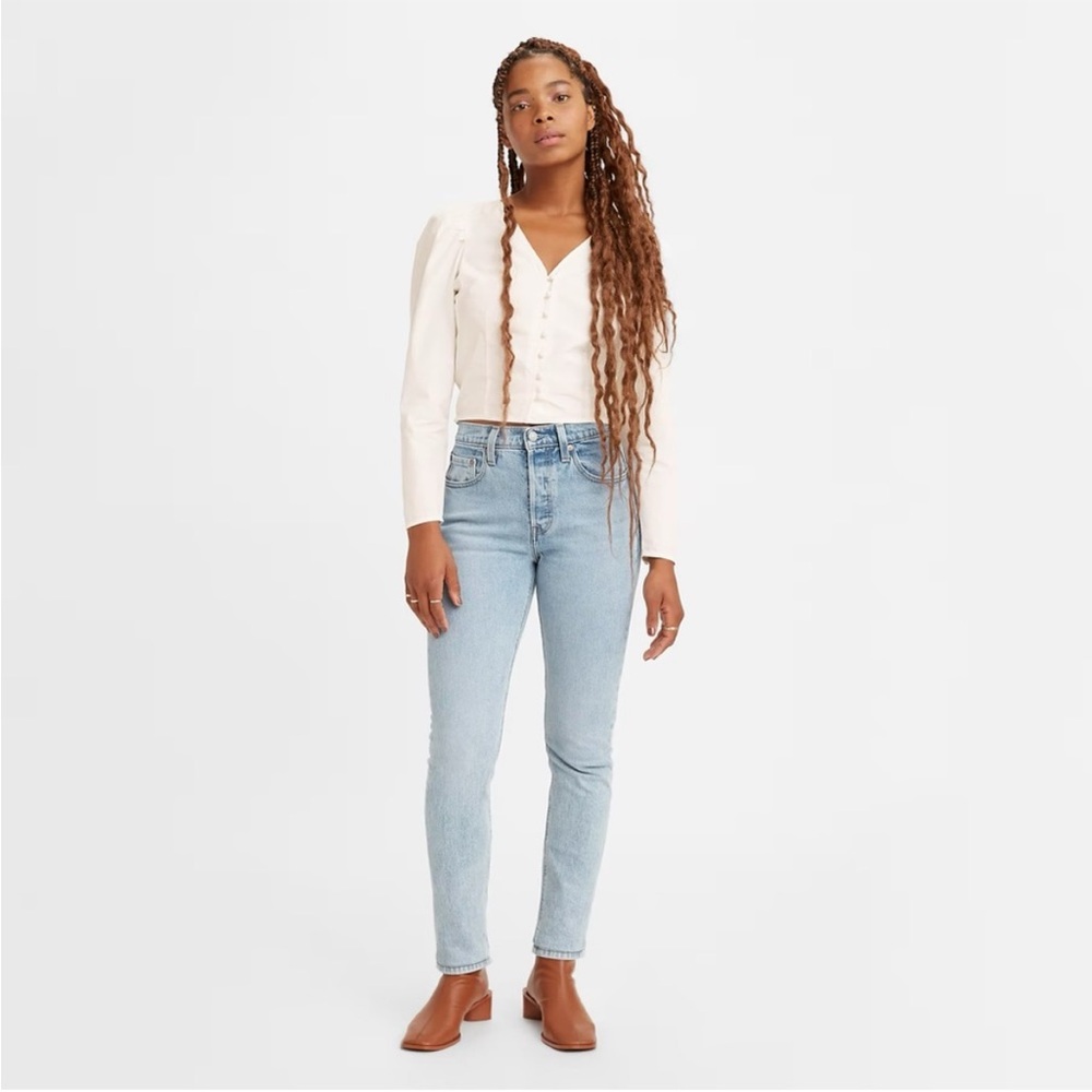 Levi’s 501 button fly blue jeans 
size 28 
Length 28 Classic Blue Women's Jeans